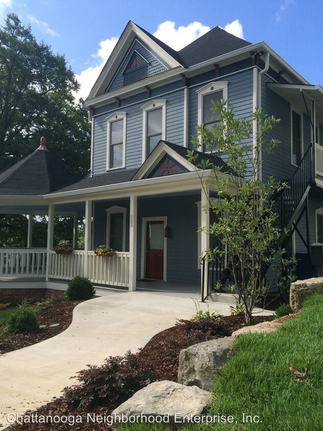 Primary Photo - 2 br, 1 bath Apartment - 522 E 5th St