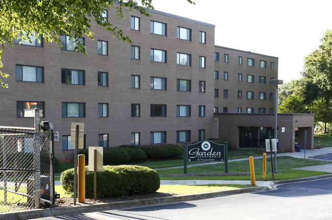 Foto del edificio - Garden Apartments