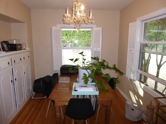 Building Photo - TWO BED / 2 BATH HOME WITH BONUS ROOM ON W...