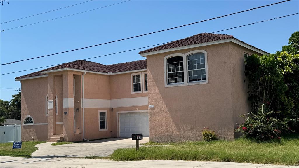 Foto principal - 1625 Dr Martin Luther King Way