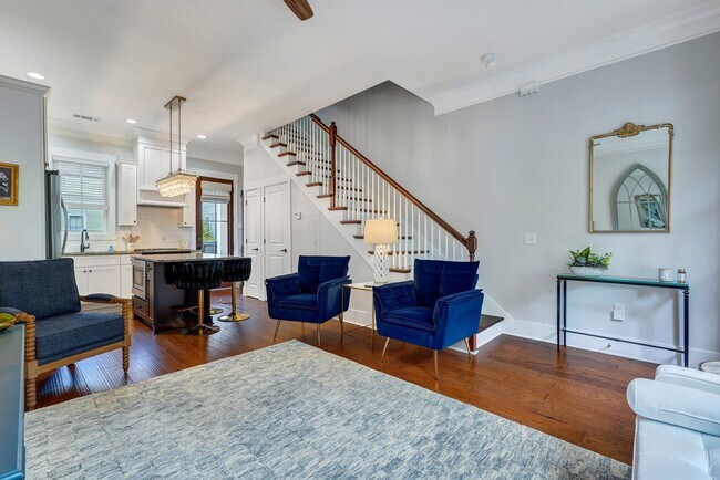 Building Photo - 716 Tattnall St