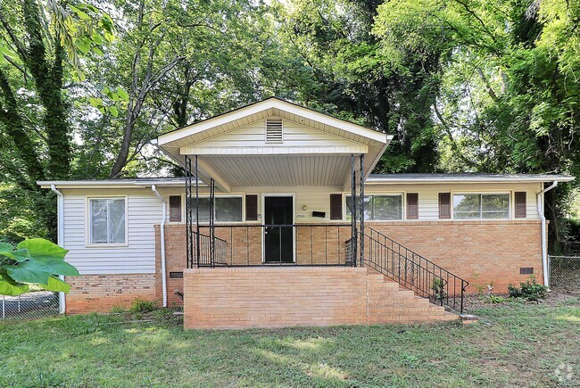 Building Photo - 2520 Thornton Rd