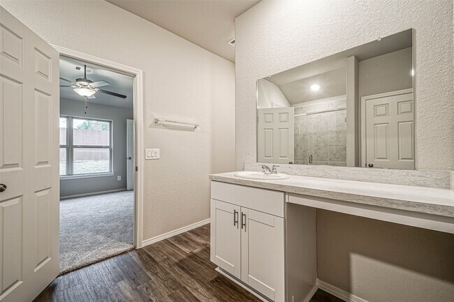 Building Photo - 1903 Brushy Cedar Ct