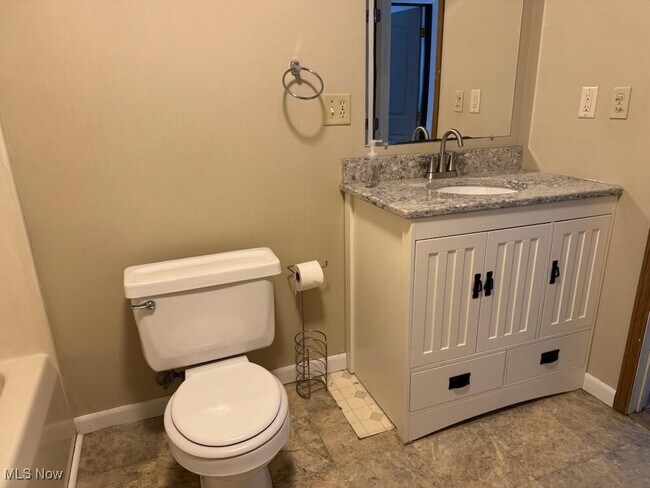 Foto del edificio - 118 8th Dr NE