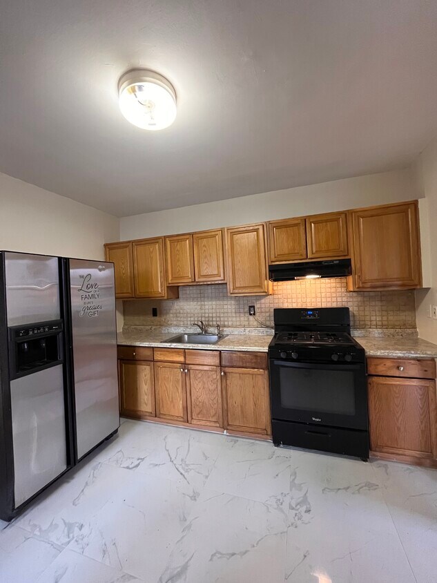 61 Warner Ave Unit 2