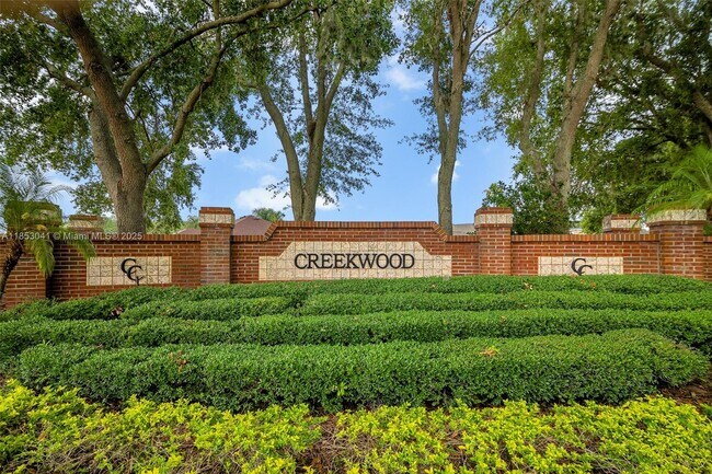 Foto del edificio - 10327 Meadow Crossing Dr
