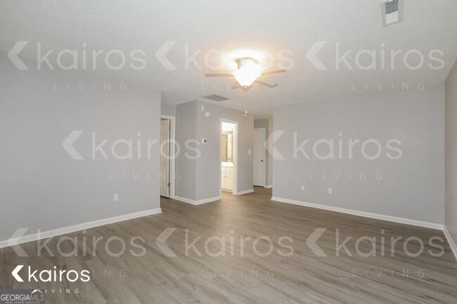 Building Photo - 140 Deer Pkwy