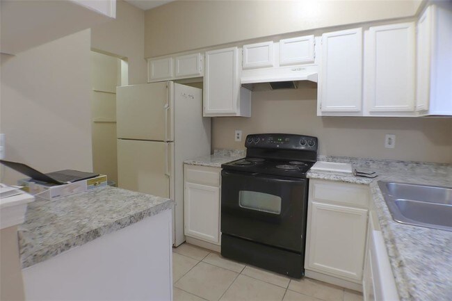 Building Photo - 12300 Brookglade Cir