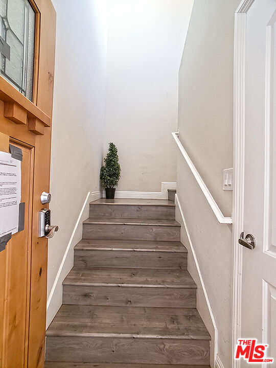 Foto del edificio - 963 N Wilton Pl