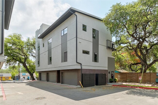 Building Photo - 1702 S Lamar Blvd