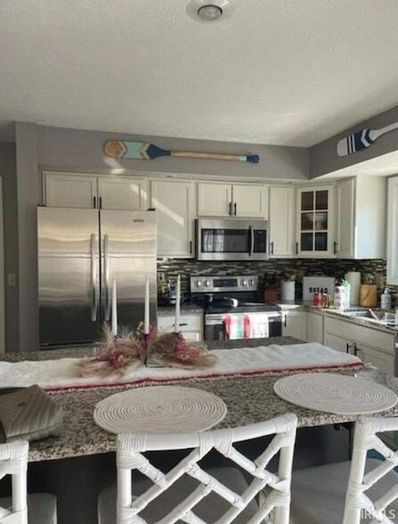 Building Photo - 2206 E Autumn Dr