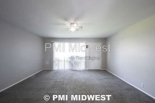Foto del edificio - 5251 Longworth Pl
