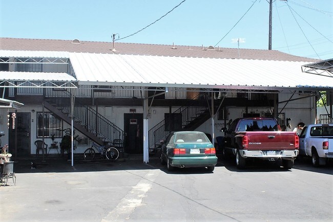 Building Photo - 518 S El Dorado St