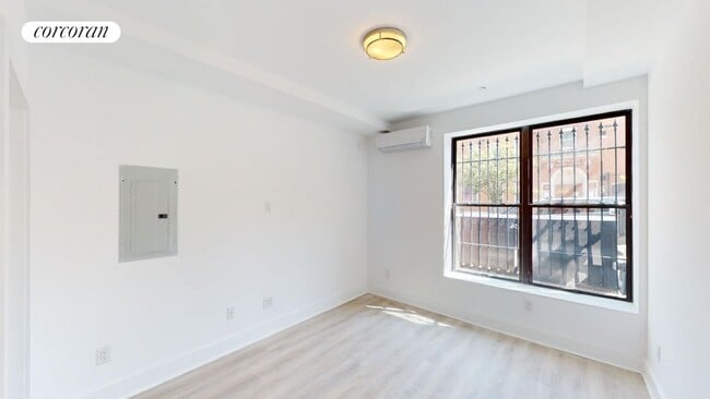 Building Photo - 346 43rd St