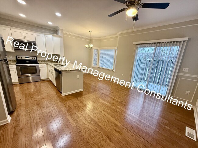 Foto del edificio - Spacious 3 Bed / 3.5 Bath in Blue Valley S...