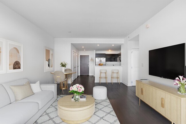 Building Photo - 1450 Washington St