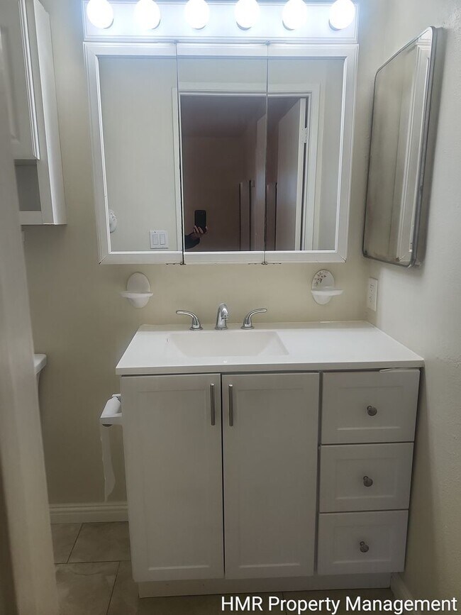 Foto del edificio - S-354 Fowler Ave