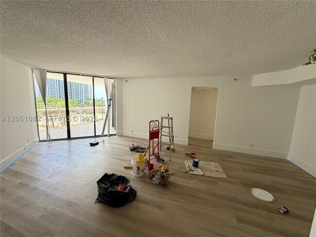 Foto del edificio - 3610 Yacht Club Dr