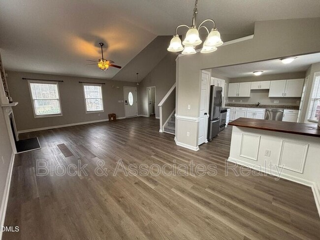 Building Photo - 4005 Toccopola St