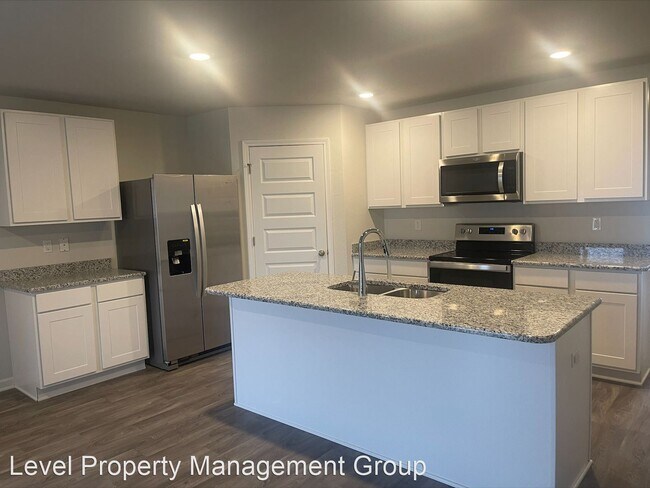 Building Photo - 4 br, 2 bath House - 10936 Animal Kingdom Way