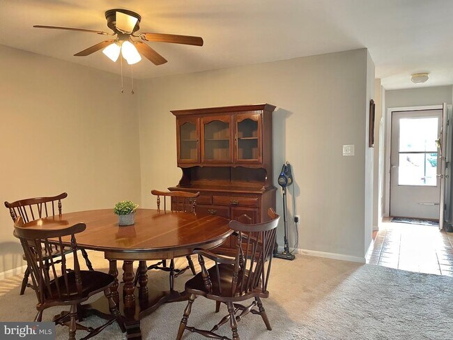Foto del edificio - 404 Westridge Dr