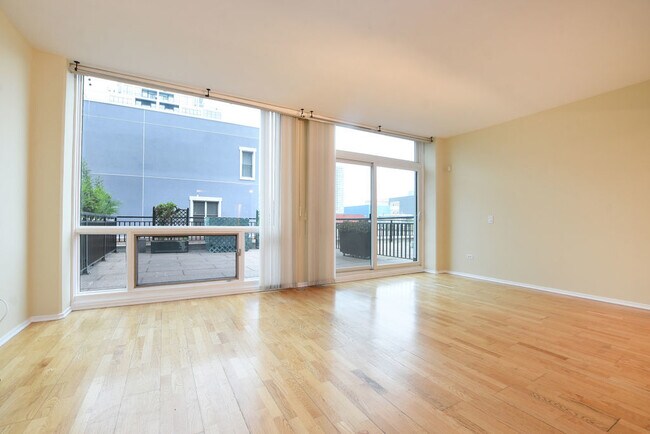 Foto del edificio - 61 W 15th St