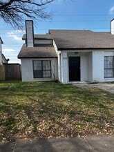 Building Photo - 2324 Sherry St