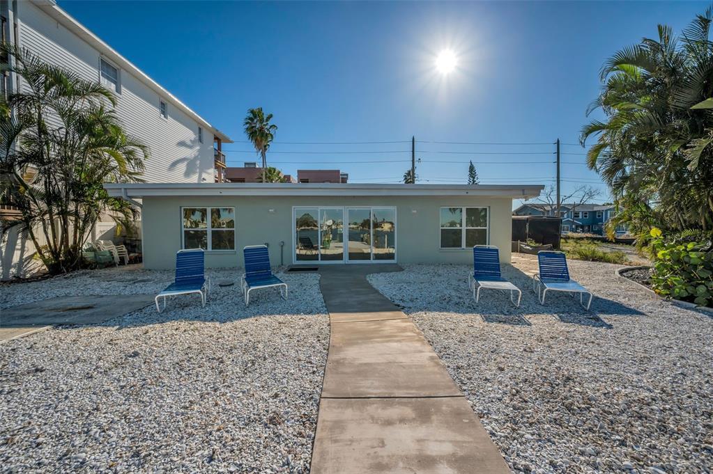 Primary Photo - 14125 N Bayshore Dr