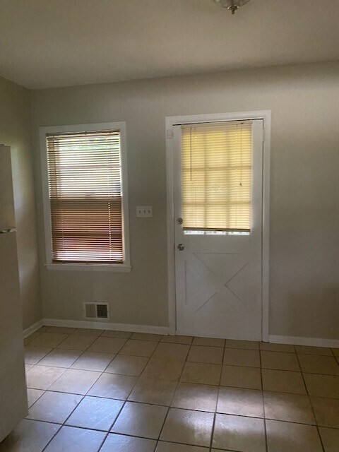 Foto del edificio - 4688 Glenwood Rd