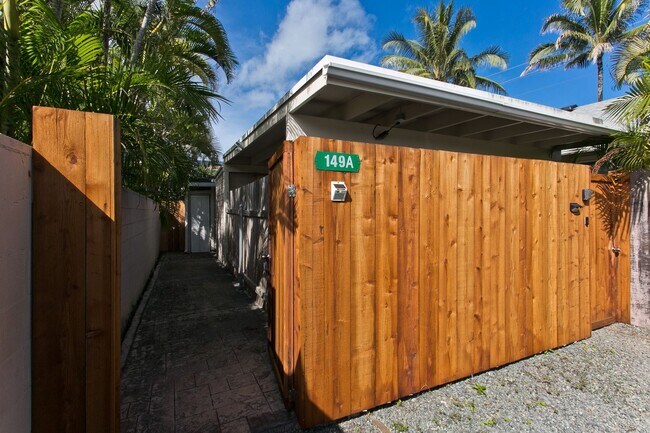 Building Photo - Partially Furnished - Kailua Cottage - 1 B...