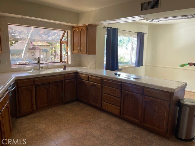 Foto del edificio - 200 Sleepy Hollow Terrace