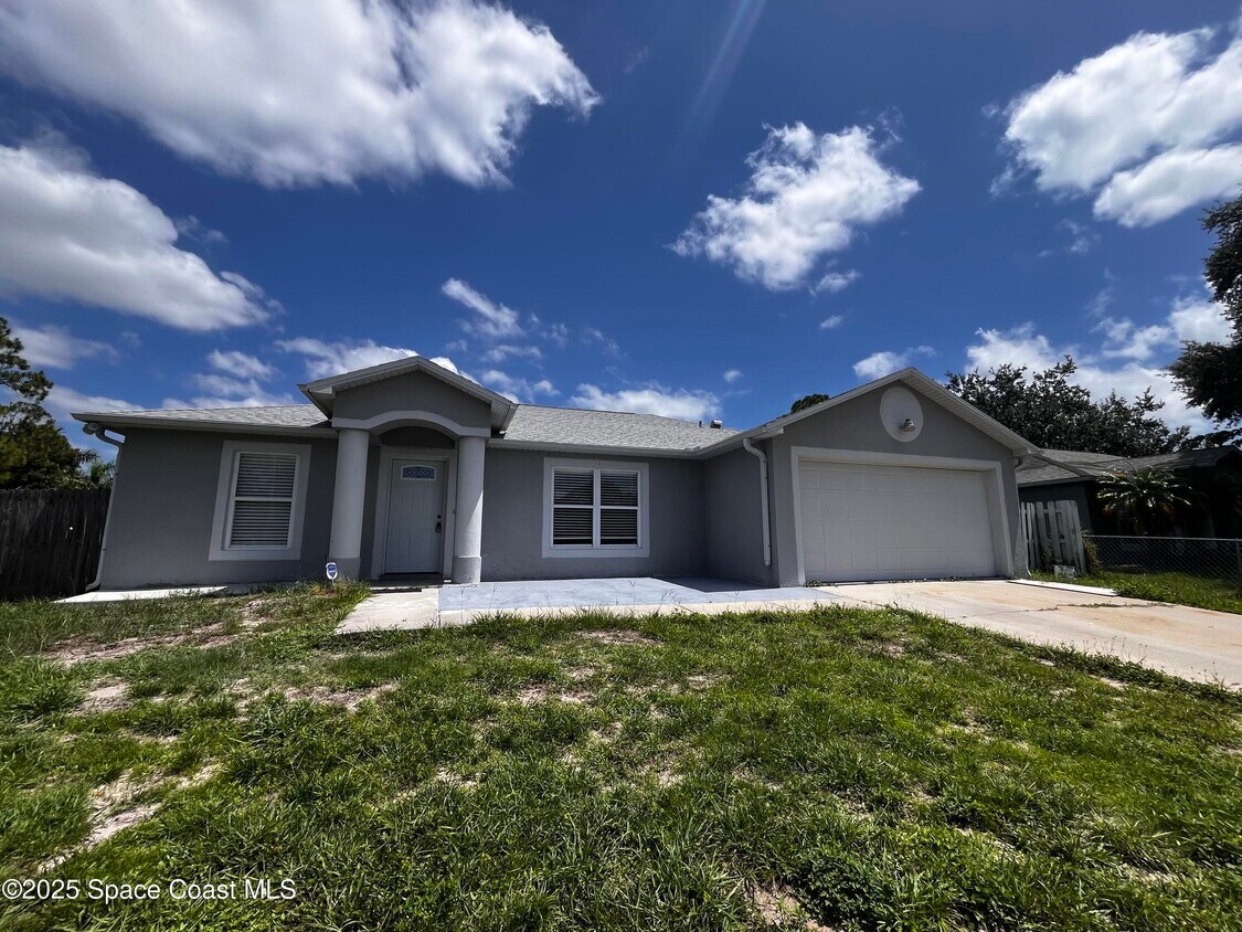 Foto principal - 2941 Jupiter Blvd SE
