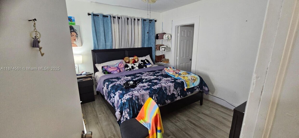 Foto del edificio - 2800 NW 90th St