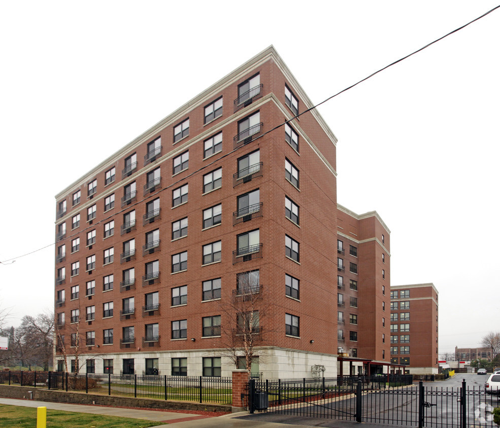 Building Photo - G & A Senior Residences of Ravenswood