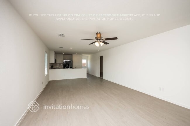 Building Photo - 923 Carrick Dr