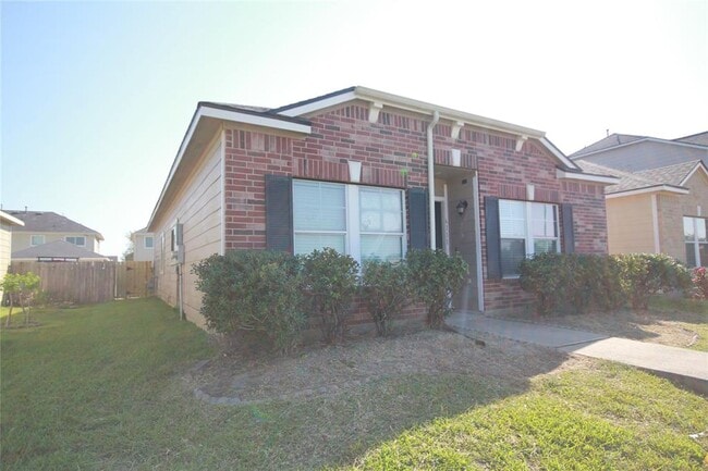 Building Photo - 6111 Settlers Lake Cir E