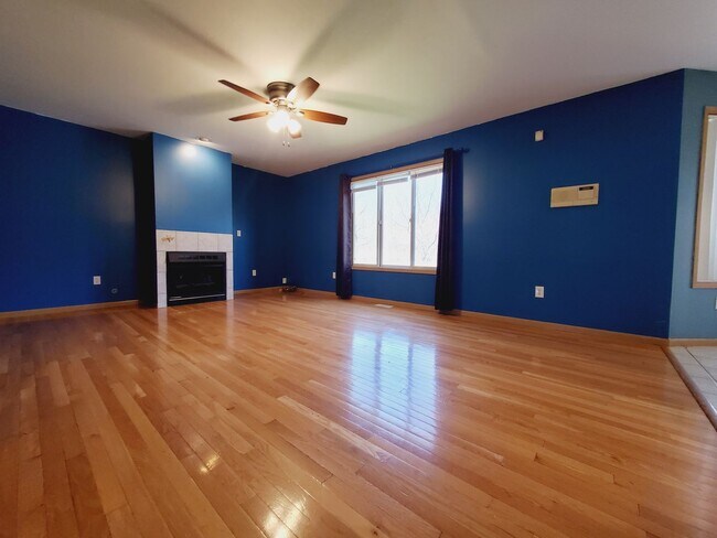 Foto del edificio - 4 Bed 2.5 Bath Home!