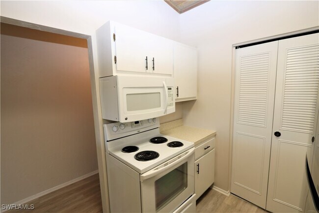 Foto del edificio - 32 Greenbrier St