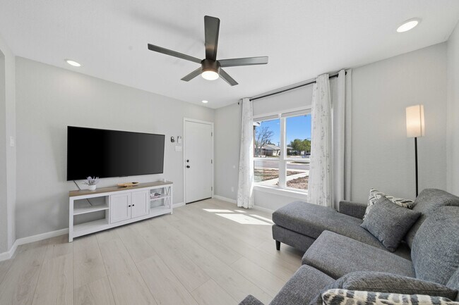 Foto del edificio - 2819 S Pine St