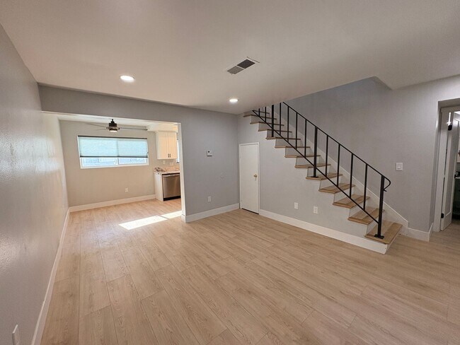 Foto del edificio - 1708 E Fairfield Ct