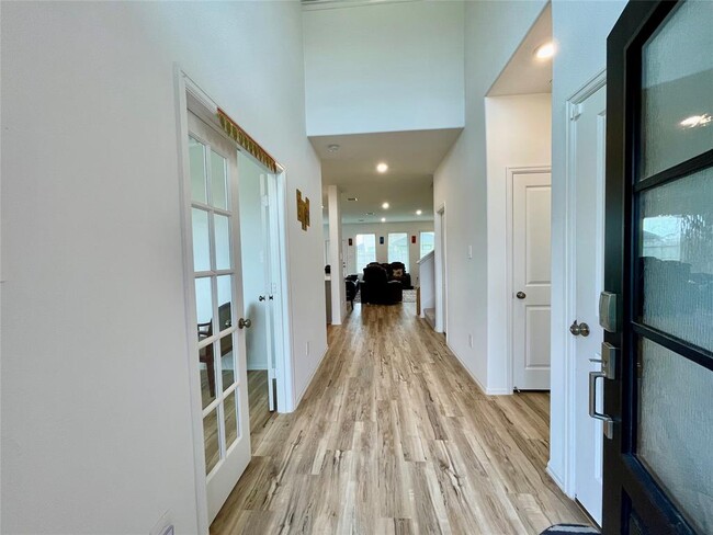 Building Photo - 31603 Rosebud Vly Ln