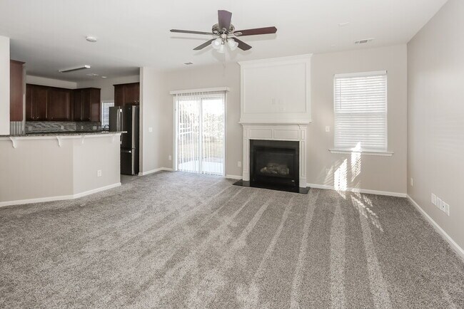 Foto del edificio - 3371 Streamside Dr
