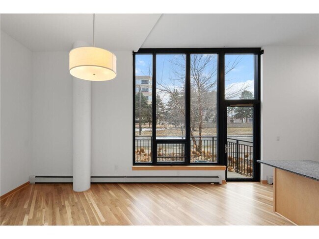 Foto del edificio - 1240 S 2nd St