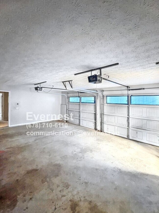 Foto del edificio - 460 Ward Rd