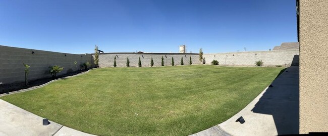 Building Photo - Newer home in Southwest Bakersfield