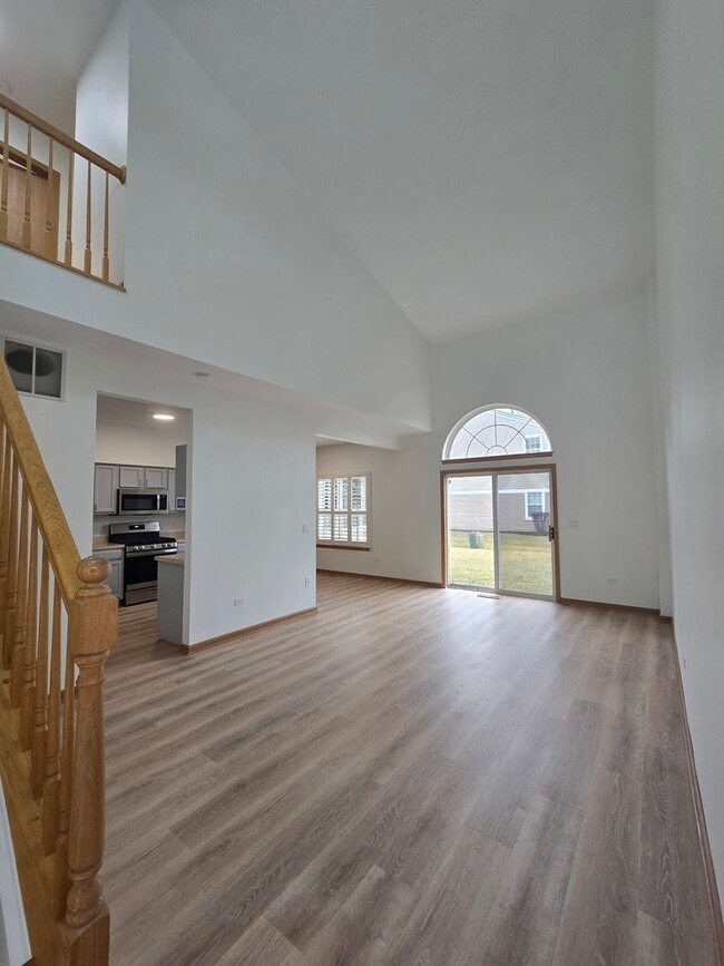 Building Photo - 4135 Oak Tree Ln