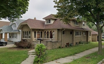 Building Photo - 2902 N 57th St