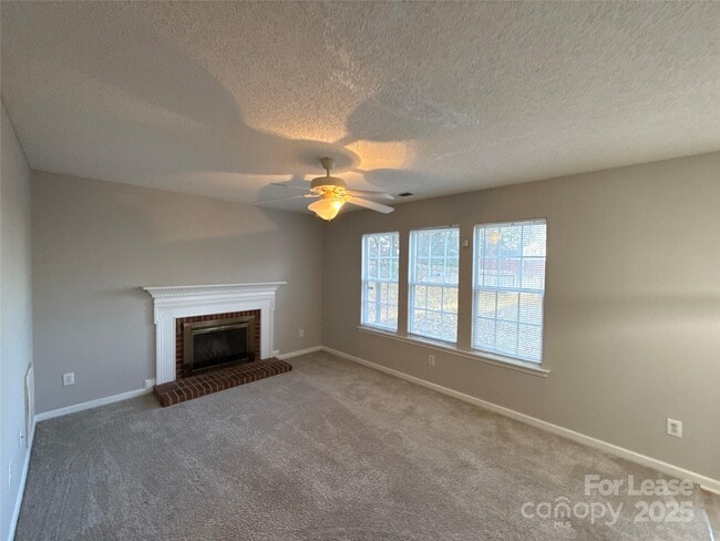 Foto del edificio - 9707 Baxter Caldwell Dr