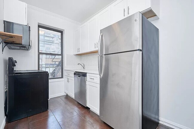 Building Photo - 219 13th Street