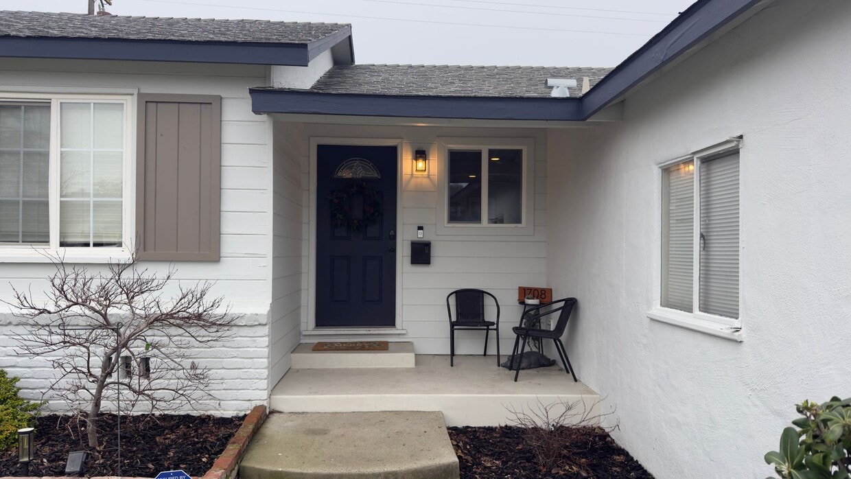 Building Photo - 3 Bedroom | 2 Bathroom | Single-Family Home in Arden-Arcade